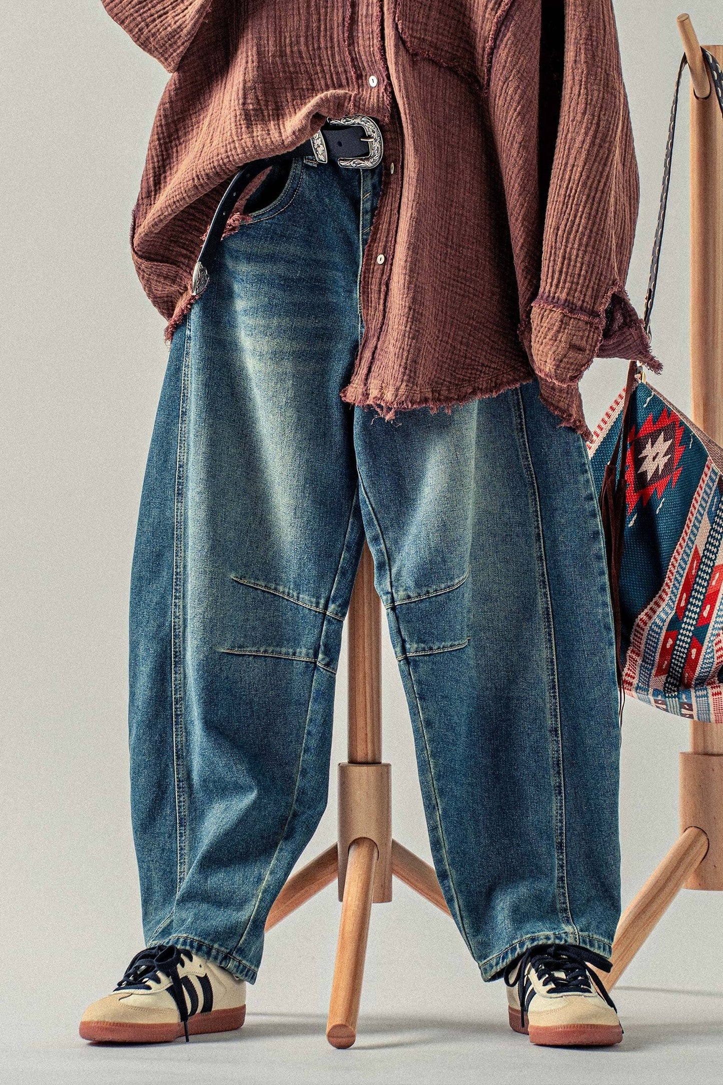 Urban Daizy Light Dirty Wash Barrel Leg Jeans