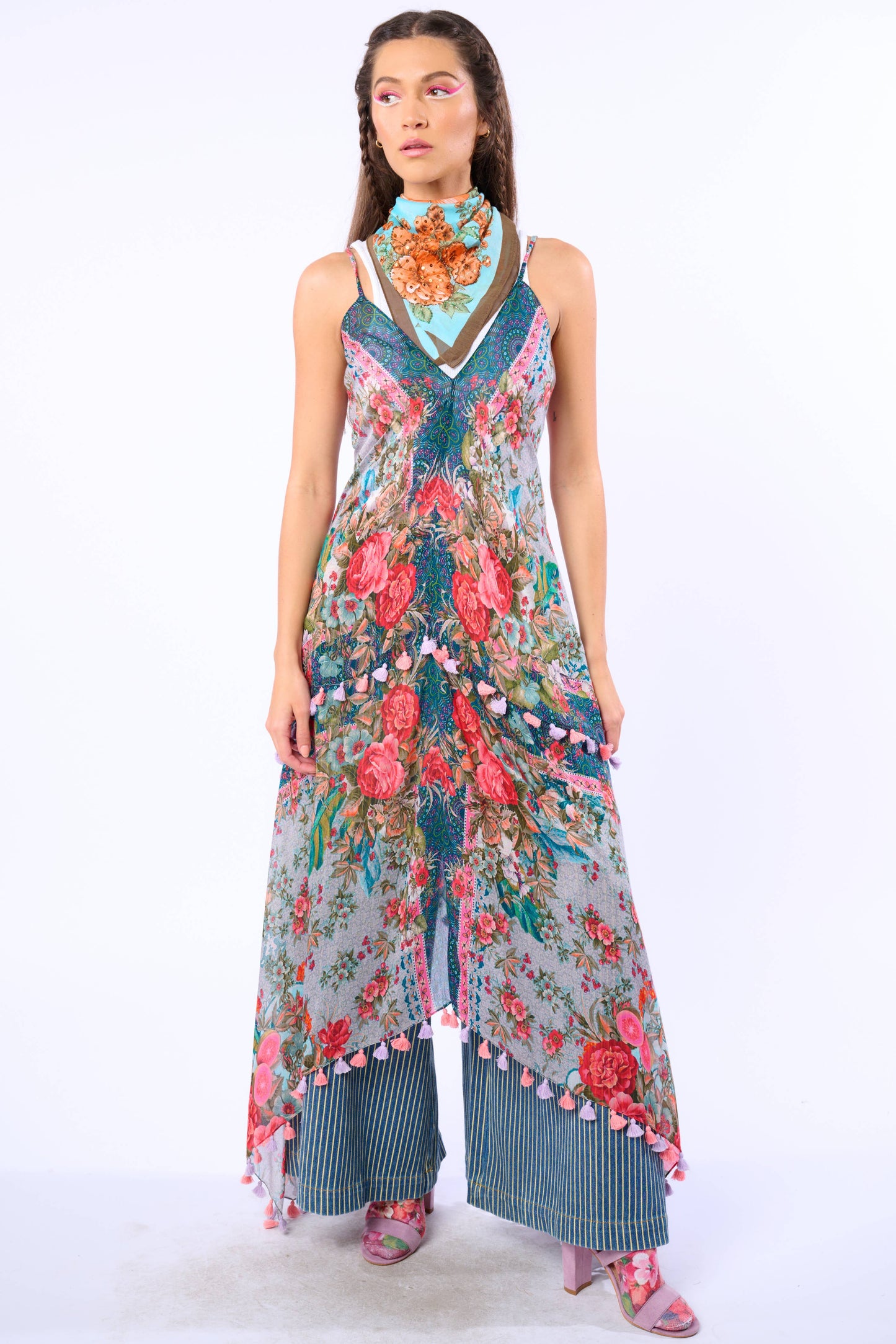 Aratta Travel in Style Dress: Slate Floral