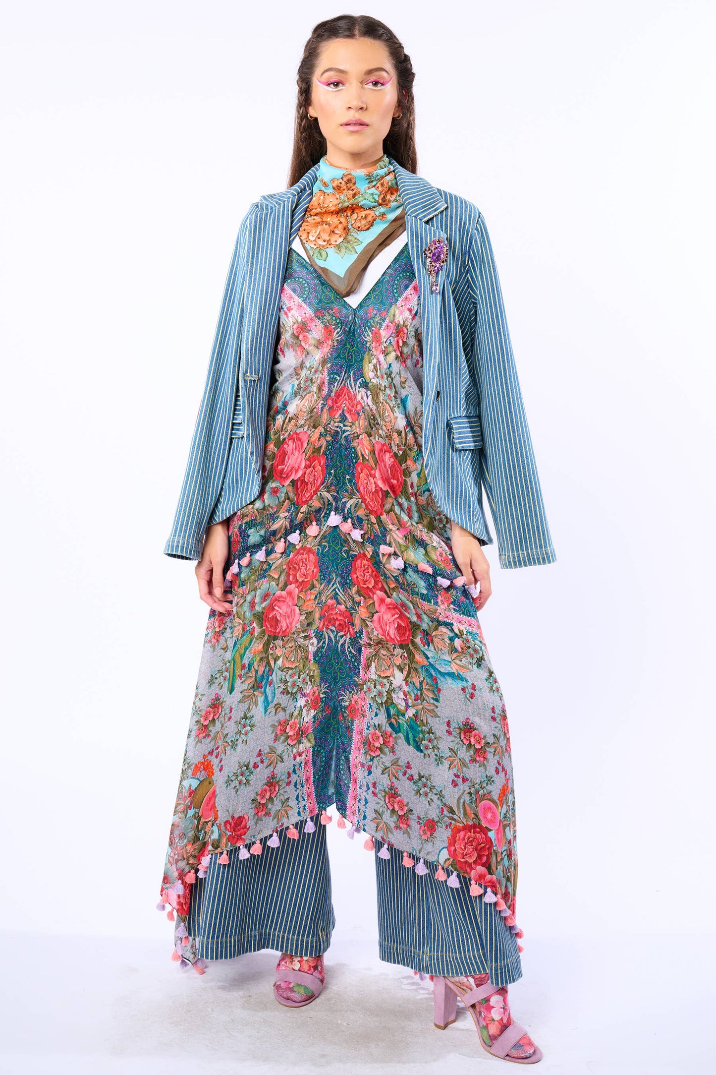 Aratta Travel in Style Dress: Slate Floral