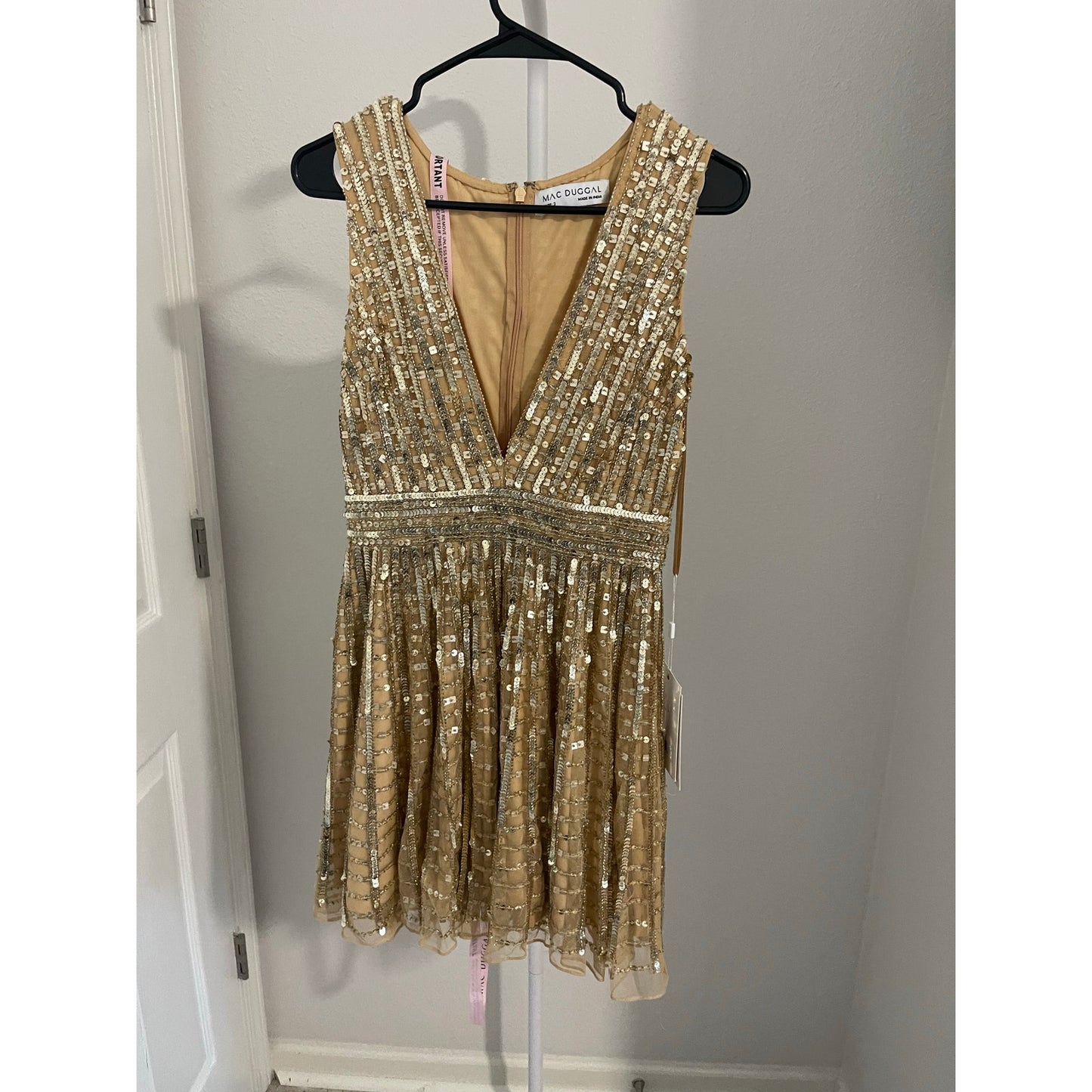 Mac Duggal Embellished Sleeveless V Neck A Line Cocktail Dress
