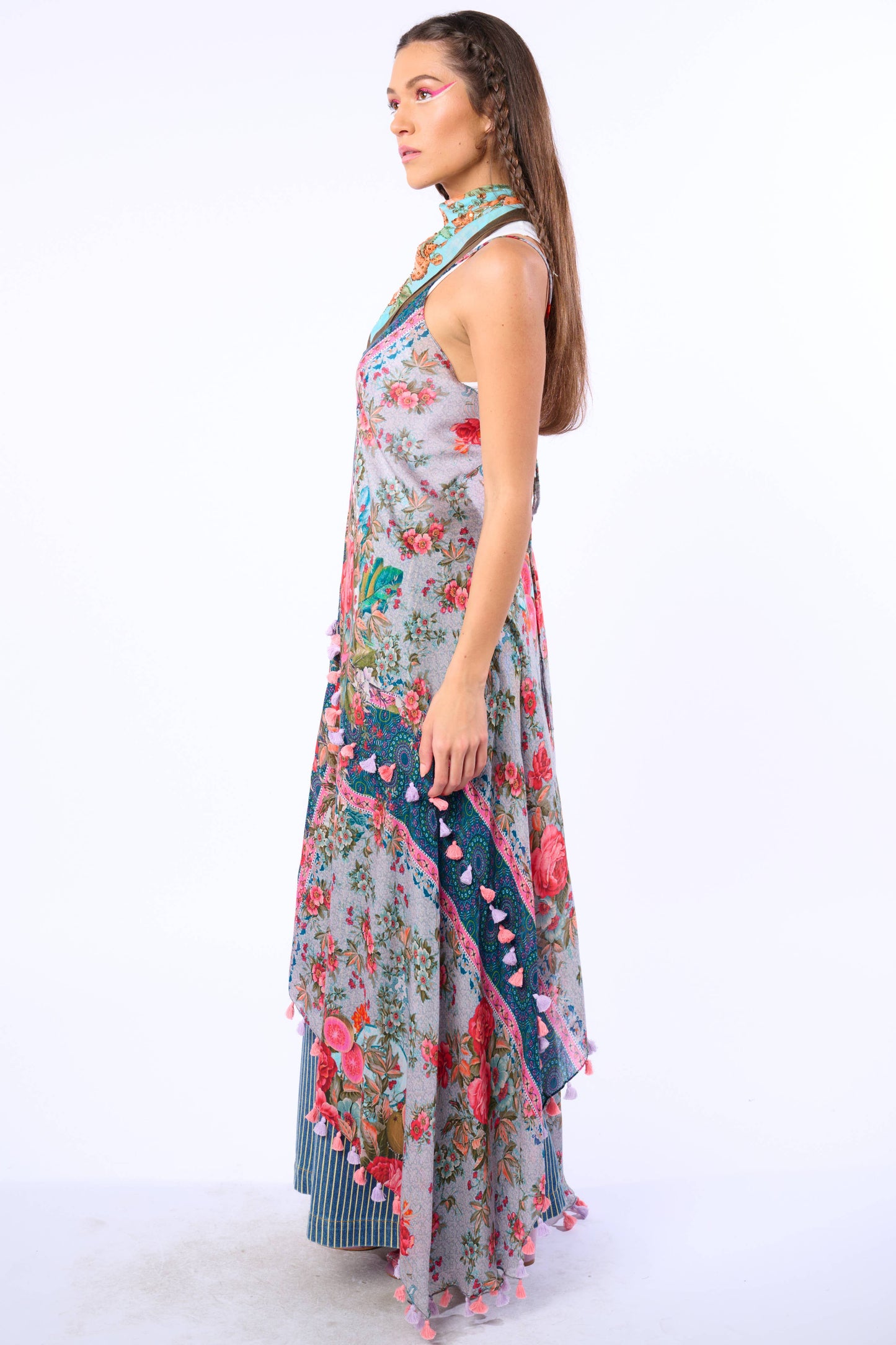 Aratta Travel in Style Dress: Slate Floral
