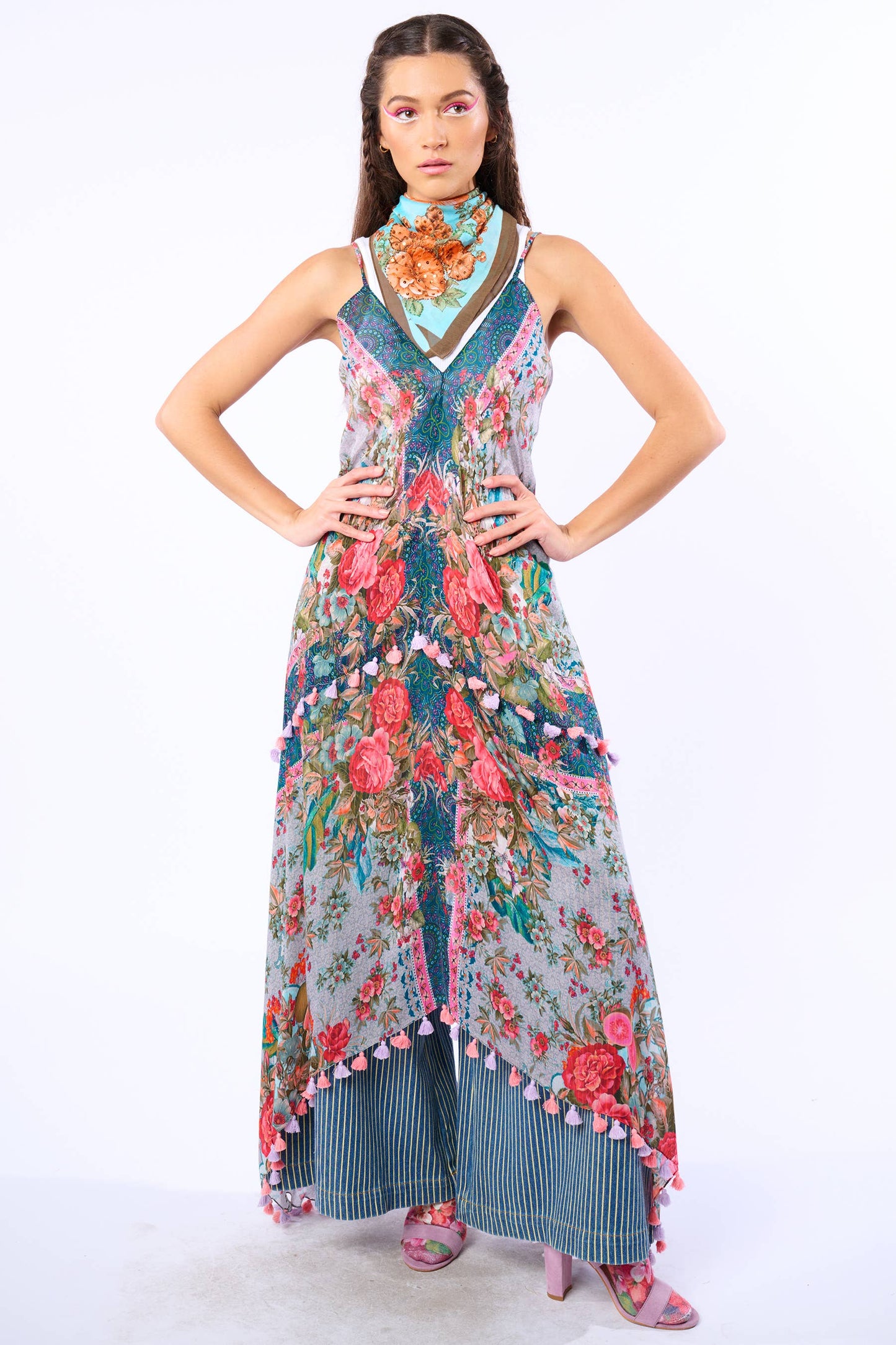 Aratta Travel in Style Dress: Slate Floral