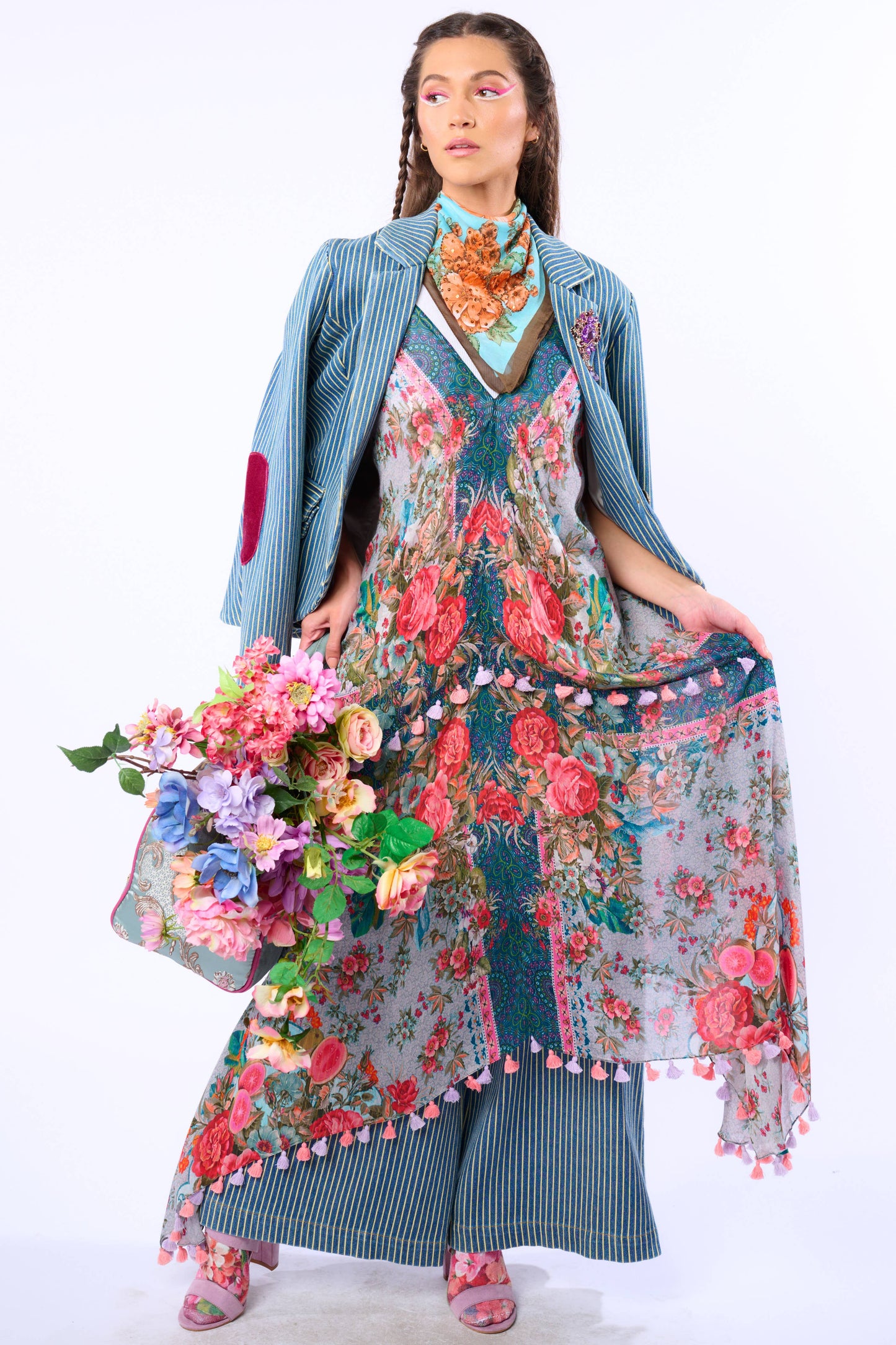 Aratta Travel in Style Dress: Slate Floral