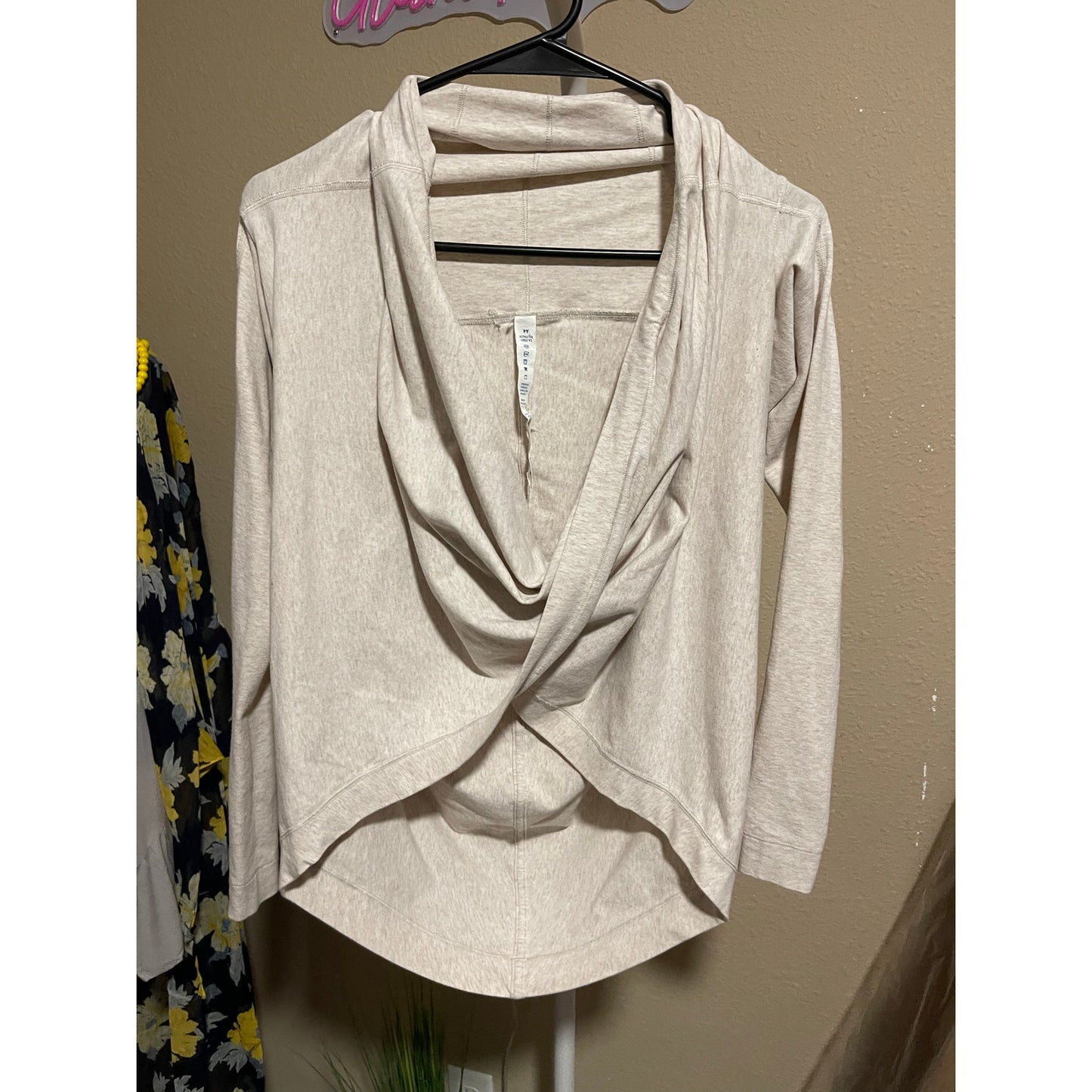Lululemon Athletica Wrap Top, Womens 4, Beige Cotton Criss-Cross Front Long Sleeve