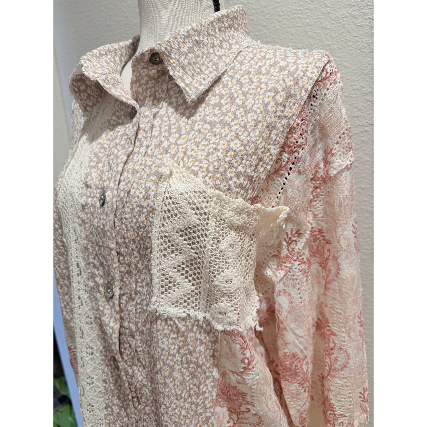 POL Clothing Floral Crochet Oversized Blouse