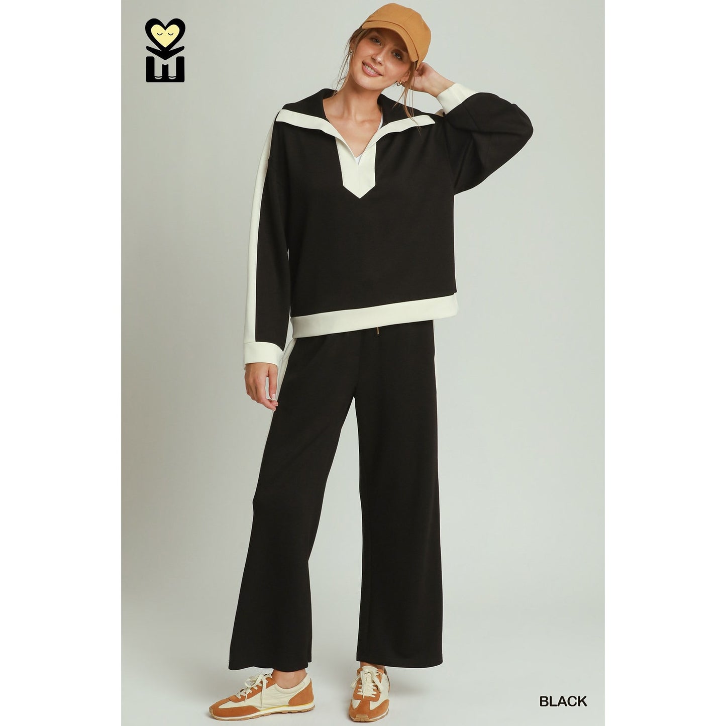 Umgee Black LUXEKNIT Contrast Collar Top