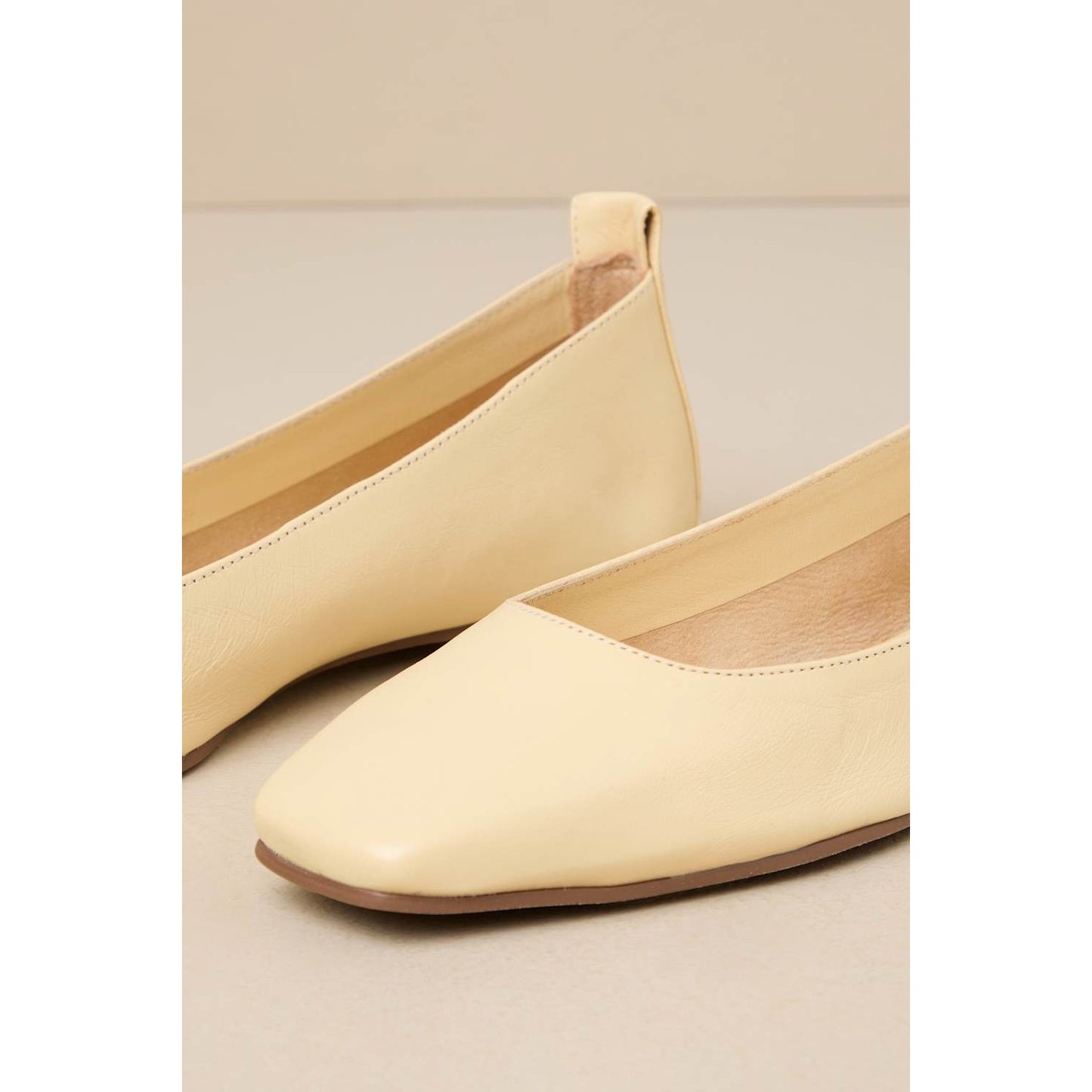 Intentionally Blank Image Eggnog Leather Square-Toe Ballet Flats