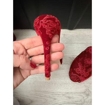Gianvito Rossi Shanghai Embroidered Velvet Mules