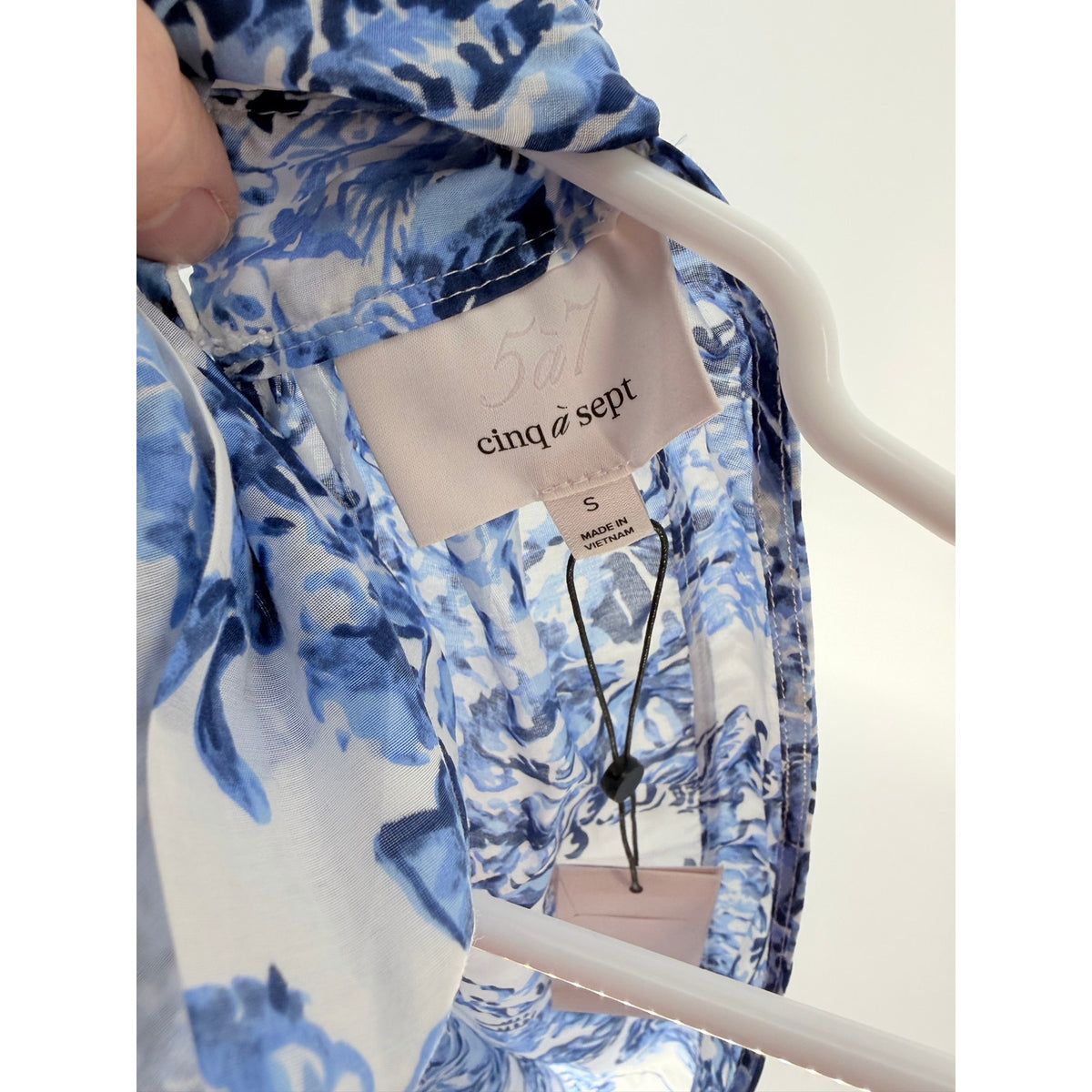 Cinq á Sept Coastal Bouquet Rashan Top - Size S