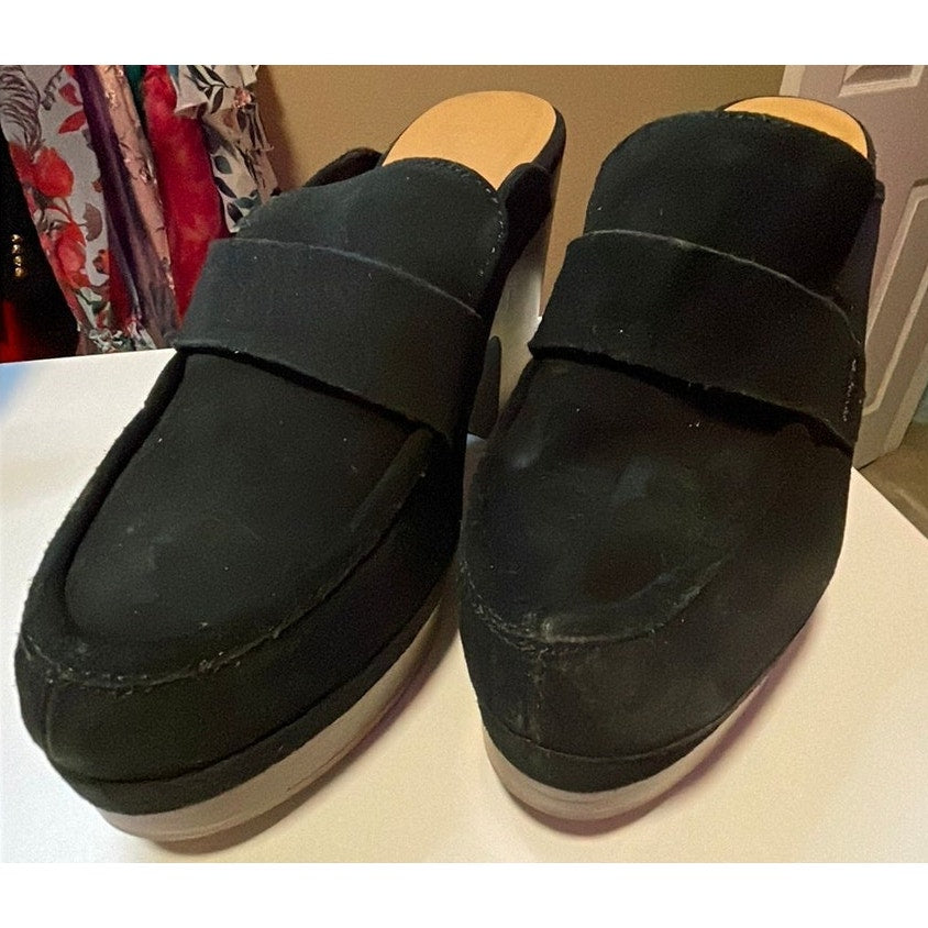 Splendid Black Clogs