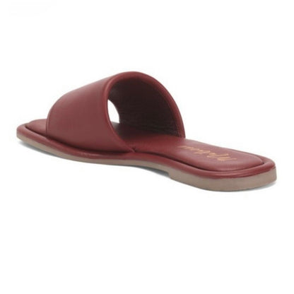 Coconut by Matisse Moonlight Slide Sandal in Berry