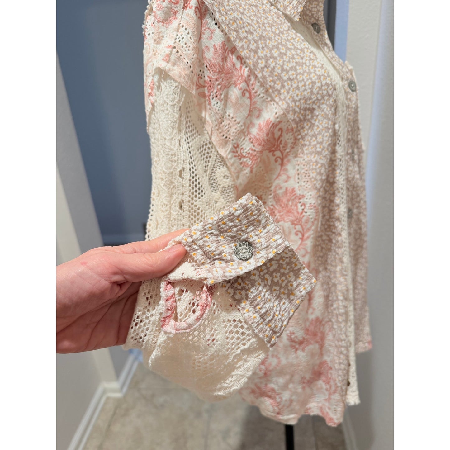 POL Clothing Floral Crochet Oversized Blouse