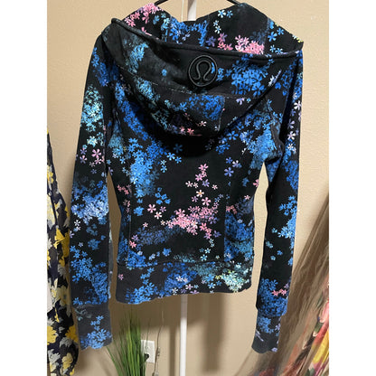 Lululemon Women's Black Floral Scuba Long Sleeve Full Zip Hoodie Size 6