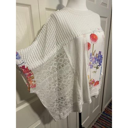 POL White and Floral Oversized Flowey Top
