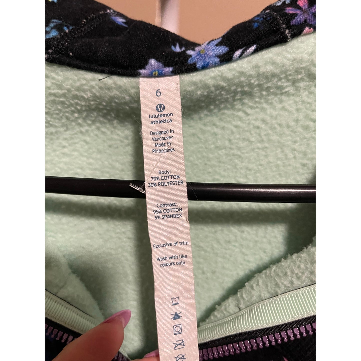 Lululemon Women's Black Floral Scuba Long Sleeve Full Zip Hoodie Size 6