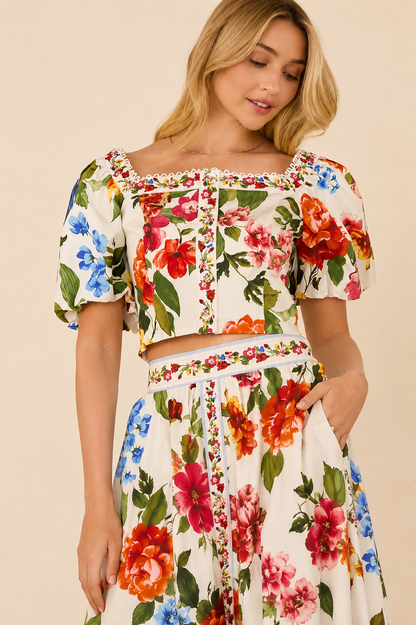 SKIES ARE BLUE Floral Border Puff Sleeve Smocked Crop Top