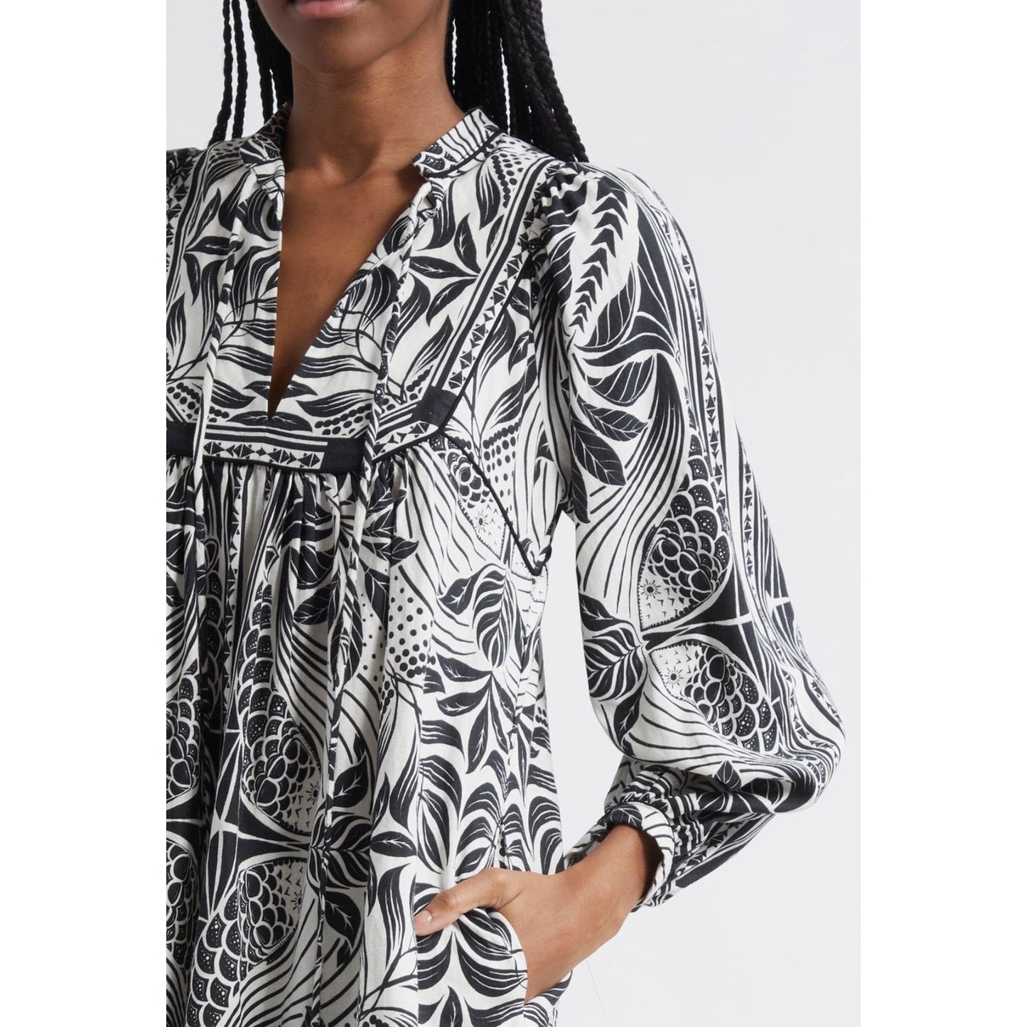 FARM Rio Monochrome Elegance Scarf Print Long Sleeve Linen Blend Minidress