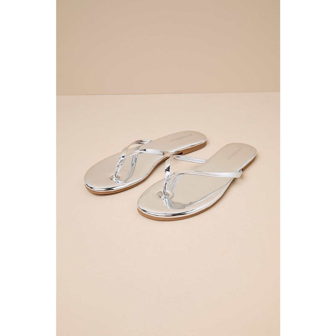 D'Amelio Footwear BeachBae Silver Mirror Patent Flat Thong Sandals